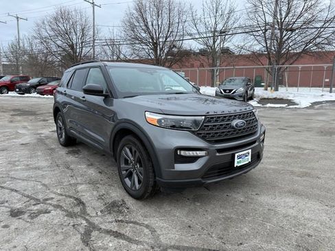 Used 2022 Ford Explorer XLT w/ Equipment Group 202A image 23
