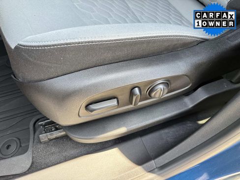 Used 2019 Chevrolet Equinox LT FWD image 22