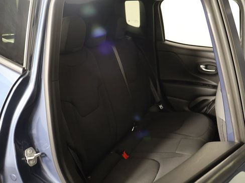 Used 2020 Jeep Renegade Altitude AWD/4WD image 26