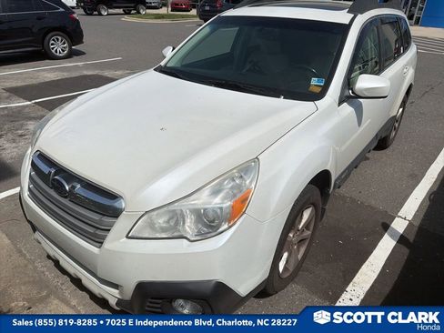 Used 2013 Subaru Outback 2.5i Limited image 1