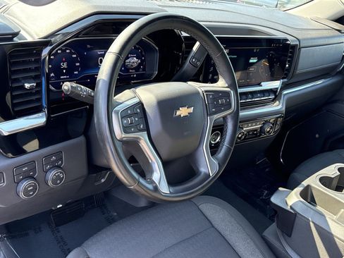 Used 2023 Chevrolet Silverado 1500 LT AWD/4WD image 16