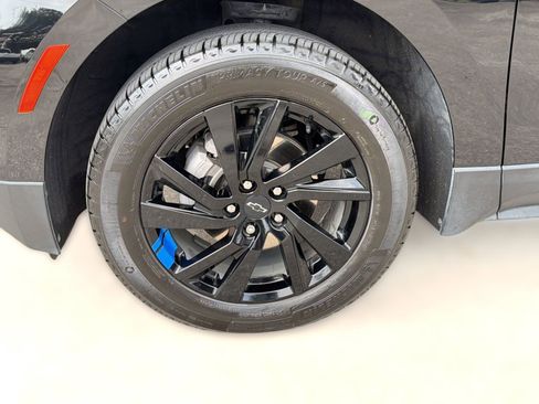Certified 2024 Chevrolet Equinox LS w/ LS Convenience Package AWD/4WD image 12
