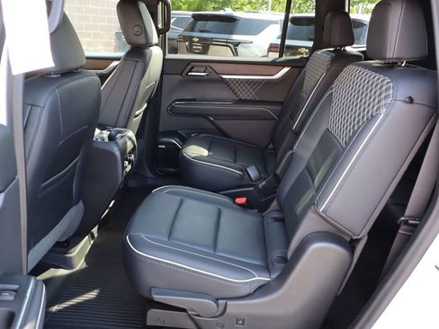 Used 2024 GMC Acadia Denali w/ Super Cruise Package AWD/4WD image 44