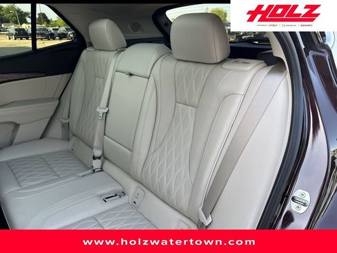 Certified 2023 Buick Envision Avenir AWD/4WD image 24