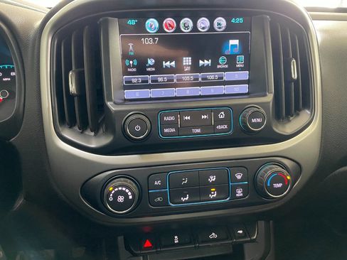 Used 2018 Chevrolet Colorado LT w/ LT Convenience Package image 30