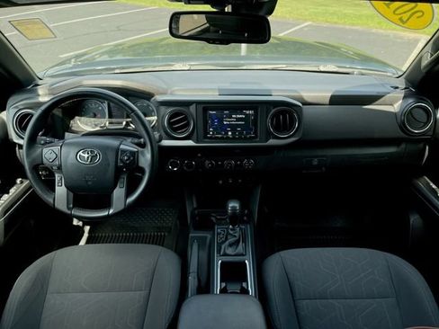 Used 2019 Toyota Tacoma TRD Off-Road AWD/4WD image 20