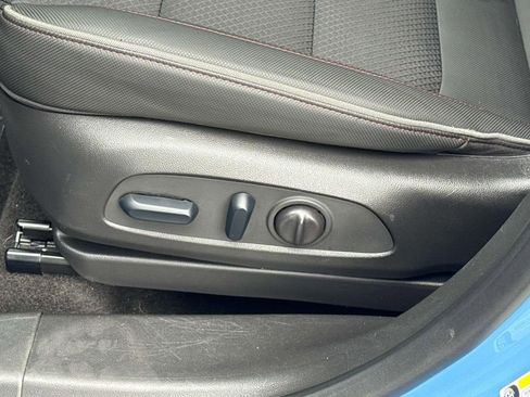 Used 2023 Chevrolet TrailBlazer RS w/ Convenience Package image 23