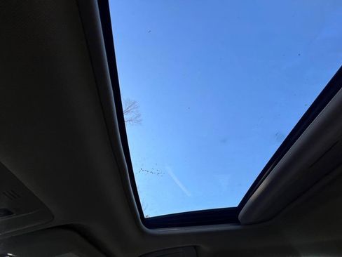 Used 2019 Toyota Corolla SE image 34