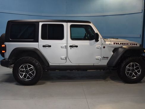 Used 2024 Jeep Wrangler Unlimited Rubicon image 21