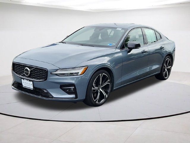 Certified 2024 Volvo S60 B5 Core AWD/4WD image 1