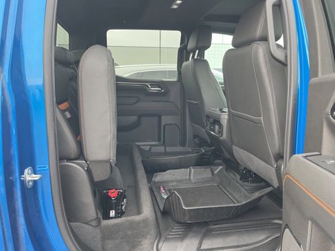 Used 2022 GMC Sierra 1500 AT4 w/ AT4 Premium Package image 6