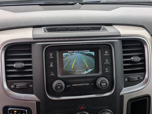 Used 2020 RAM 1500 Classic SLT image 19