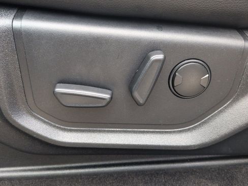 Used 2020 Ford F150 Lariat w/ Equipment Group 502A Luxury image 22