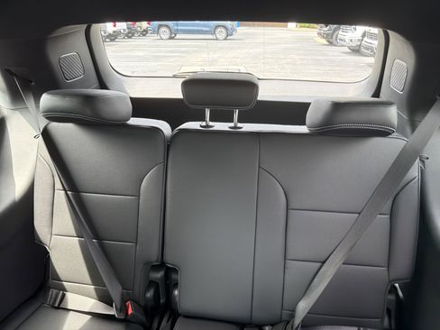 New 2026 Chevrolet Traverse LT w/ Midnight/Sport Edition FWD image 20