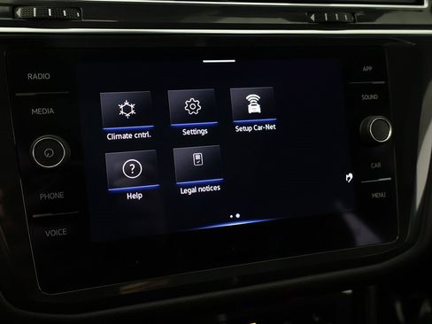 Used 2023 Volkswagen Tiguan SE R-Line image 51