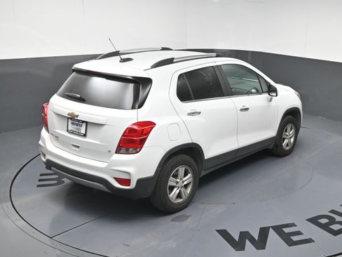 Used 2019 Chevrolet Trax LT w/ LT Convenience Package image 25