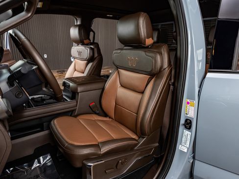 Used 2026 Ford F450 King Ranch w/ Chrome Package image 30