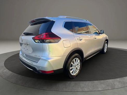 Used 2019 Nissan Rogue SV AWD/4WD image 5