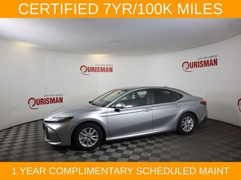 Used 2025 Toyota Camry LE w/ Convenience Package FWD image 5