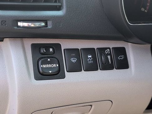 Used 2013 Toyota Highlander SE AWD/4WD image 17