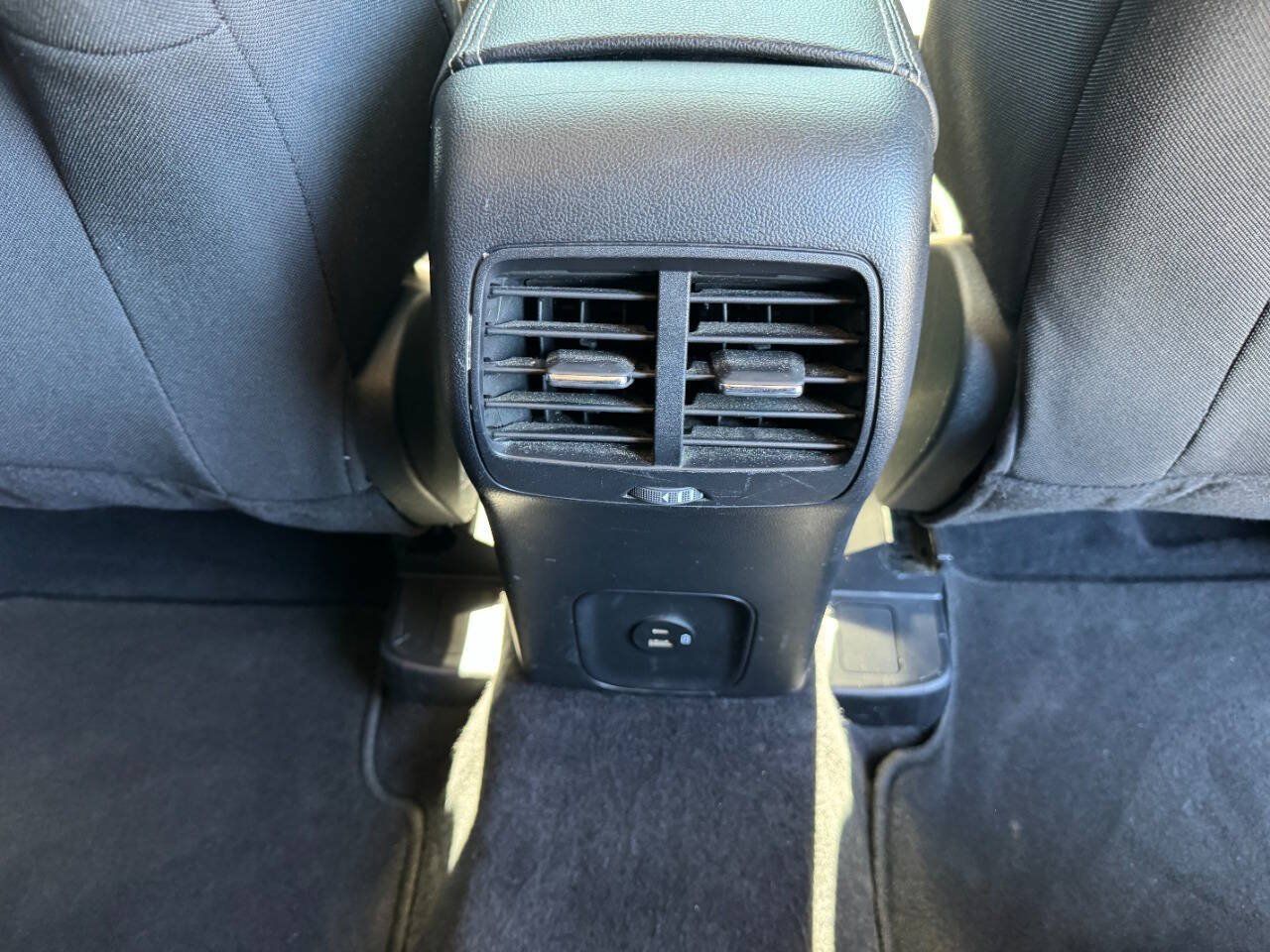 Used 2020 Ford Escape SE FWD image 45