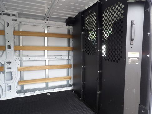 Used 2025 RAM ProMaster 2500 w/ U-Haul Equipment Group FWD image 27