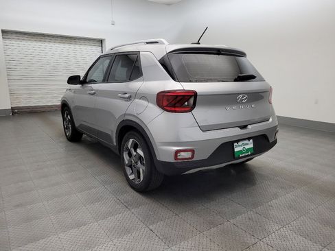 Used 2023 Hyundai Venue SEL w/ Cargo Package FWD image 5
