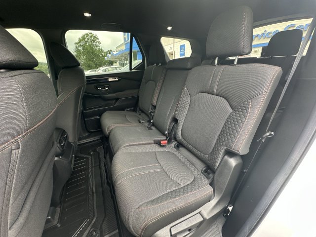 Used 2025 Honda Pilot Sport image 26