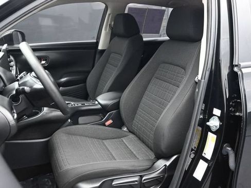 Used 2025 Honda HR-V LX image 5