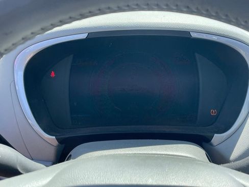 Used 2016 Chevrolet Volt LT w/ Comfort Package image 10