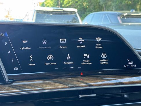 Certified 2024 Cadillac Escalade Sport Platinum w/ LPO, ONYX Package AWD/4WD image 27