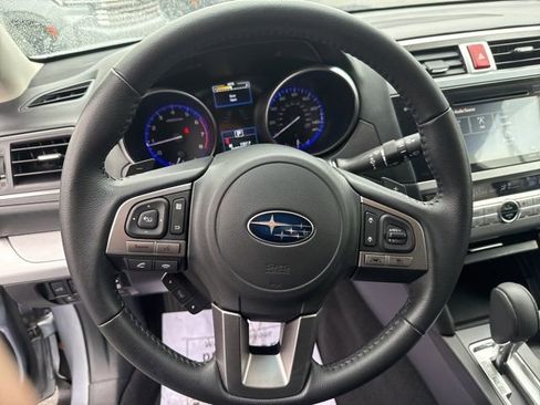 Used 2017 Subaru Outback 2.5i Premium image 15