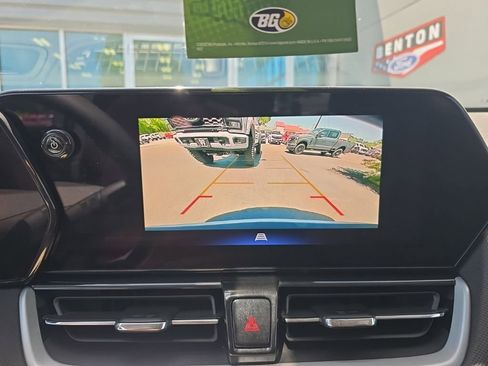 Used 2025 Chevrolet TrailBlazer LT FWD image 19