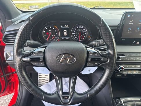 Used 2022 Hyundai Veloster N image 11