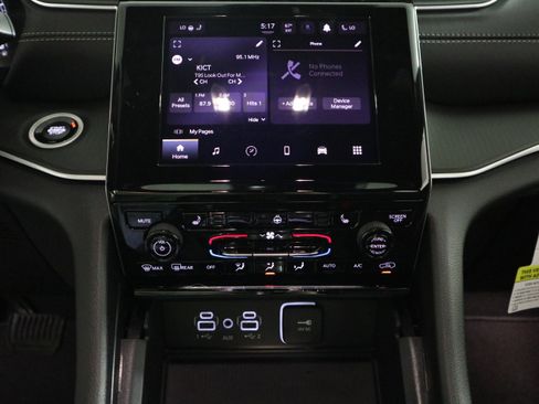 New 2026 Jeep Grand Cherokee Laredo X AWD/4WD image 23