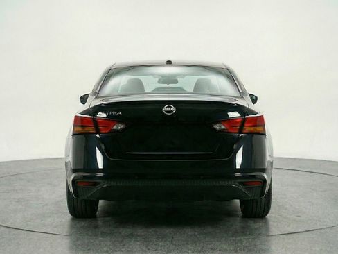 Used 2025 Nissan Altima 2.5 SV image 7