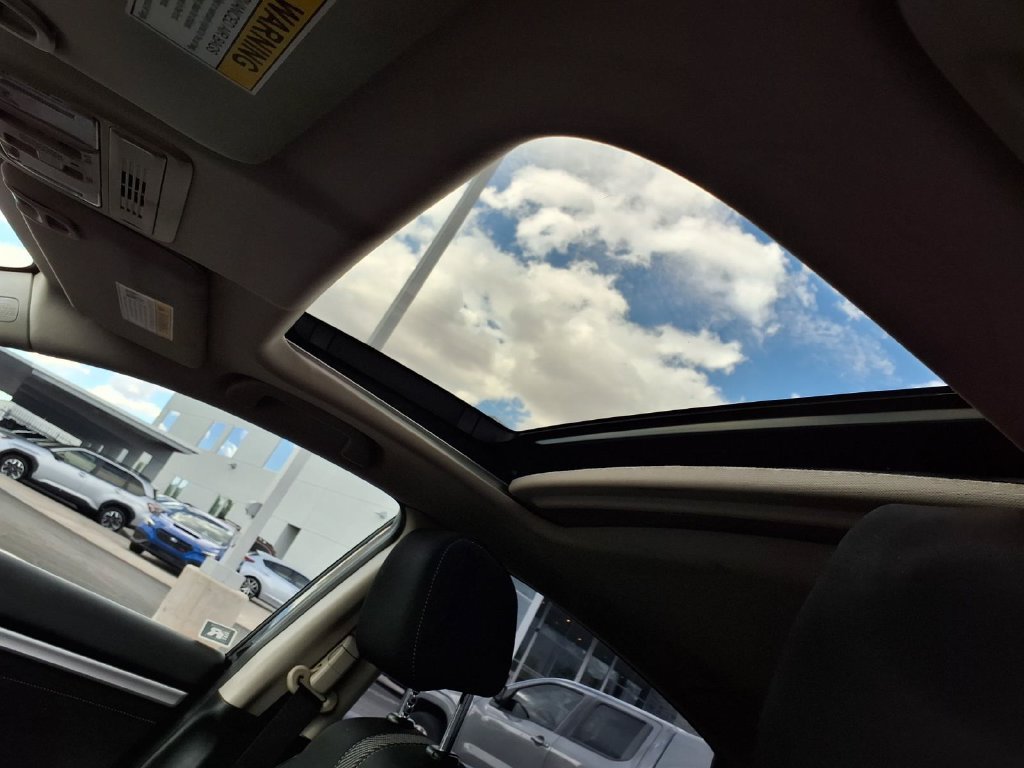 Used 2018 Honda Civic EX-T image 3