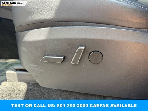 Used 2023 Tesla Model Y Long Range AWD/4WD image 24