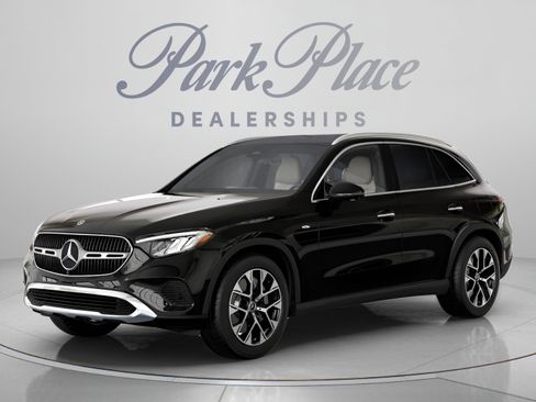Used 2025 Mercedes-Benz GLC 350e 4MATIC image 2