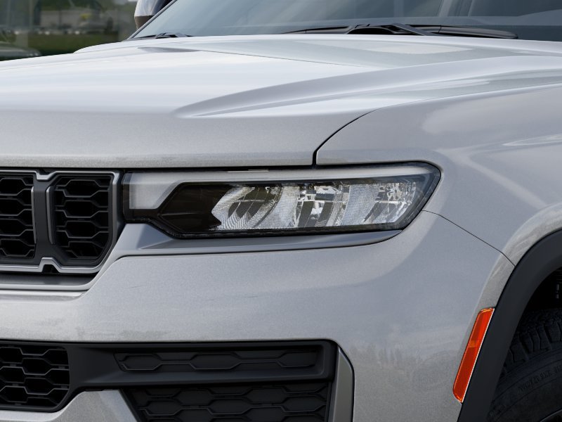 New 2026 Jeep Grand Cherokee Altitude AWD/4WD image 10