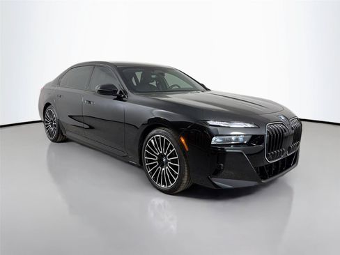 New 2026 BMW i7 xDrive60 w/ Executive Package AWD/4WD image 5