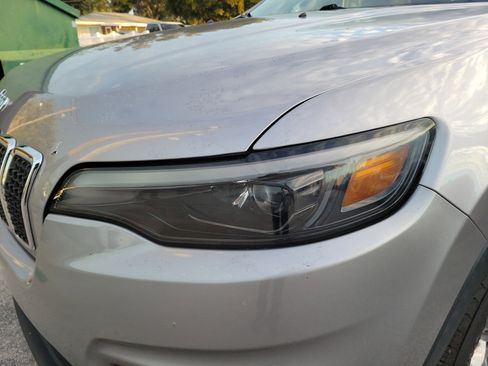 Used 2019 Jeep Cherokee Latitude Plus image 4