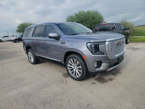 Used 2022 GMC Yukon Denali RWD image 1