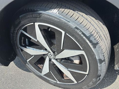 Used 2023 Volkswagen ID.4 Pro S AWD/4WD image 5