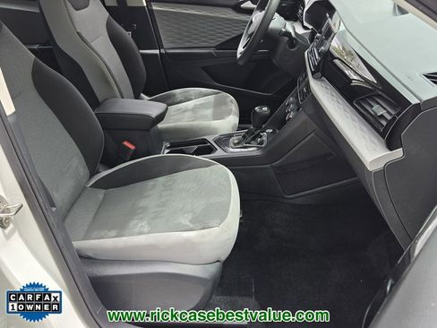 Used 2022 Volkswagen Taos S image 18