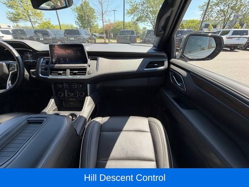 Used 2024 Chevrolet Suburban Premier AWD/4WD image 20