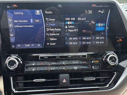 Used 2022 Toyota Highlander Platinum image 15