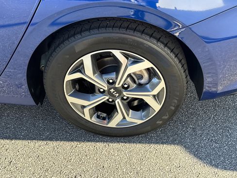 Used 2020 Kia Forte LXS image 13