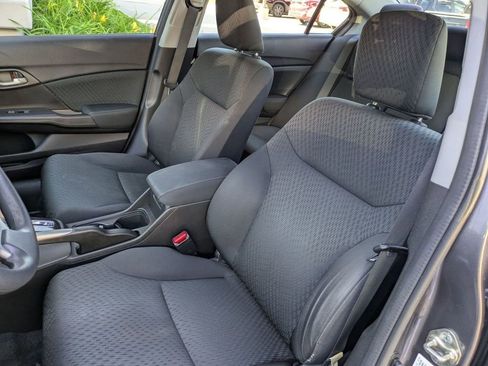 Used 2015 Honda Civic LX image 10