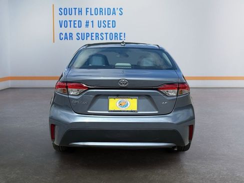 Used 2021 Toyota Corolla LE image 4